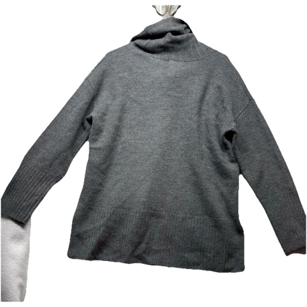 H Halston Sweater Women's Sz L Gray 100% Extra Fine Merino Wool Knit Cowl Neck - Picture 3 of 3
